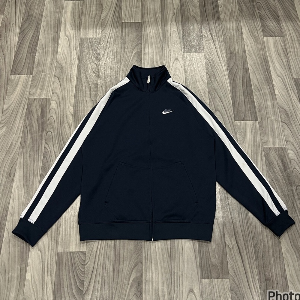 SIZE LARGE NIKE Y2K SILVER TAG NIKE SPORTSWEAR ZIP UP TRACK JACKET